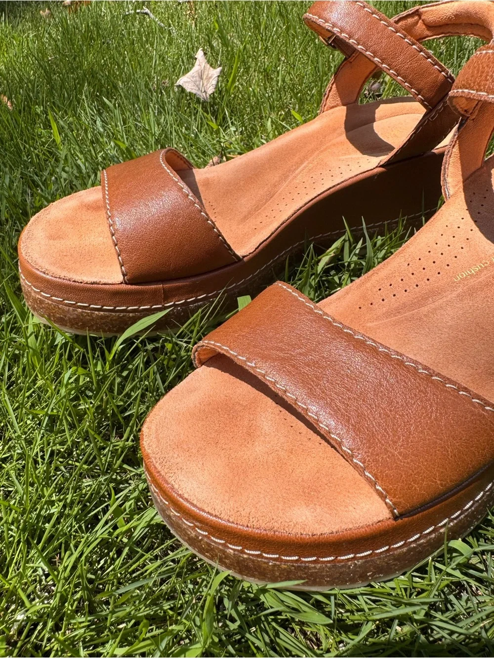 Clarks Kassanda Lily Tan Leather Platform Wedge Sandals W/ Ankle Strap 9W